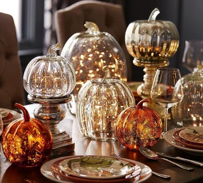 halloween manuell aktivitet ,, halloween bordsdekoration med lampor och lysande pumpor