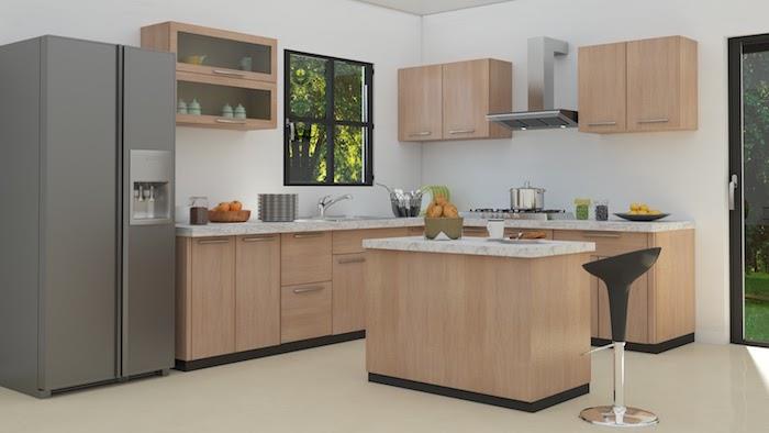 نموذج مطبخ خشبي مع أثاث مطبخ خشبي وجدران بيضاء وثلاجة رمادية من الفولاذ المقاوم للصدأ ومقعد أسود وأرضية بيج