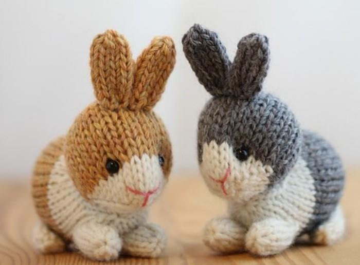 modell-kanin-stick-grå-och-vit-kanin-och-brun-kanin-och-vita-svarta-ögon-filt-att-göra-det-själv