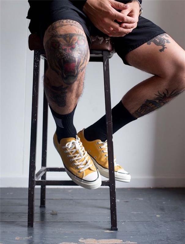 Tetovanie na stehne pre mužov