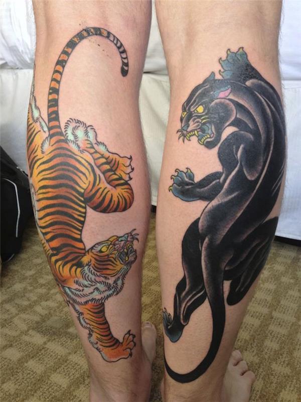 tetovanie muža na nohe, japonský symbol tetovania, čierny panter, tiger