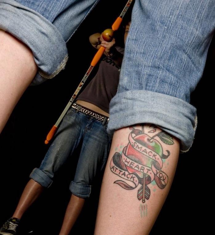 tetovanie muža na nohe tetovanie na lýtku apple adam