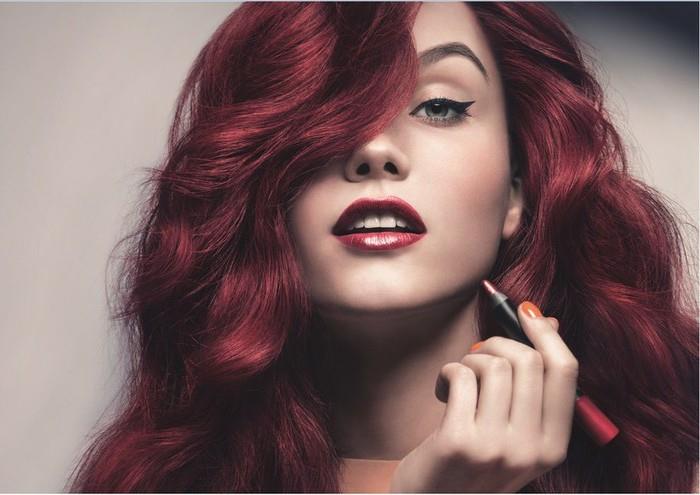 moderná farba-červené-vlasy-nápad-trend-farba-vlasov