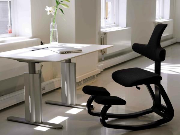 čierna-originálna-ergonomická-kancelárska stolička