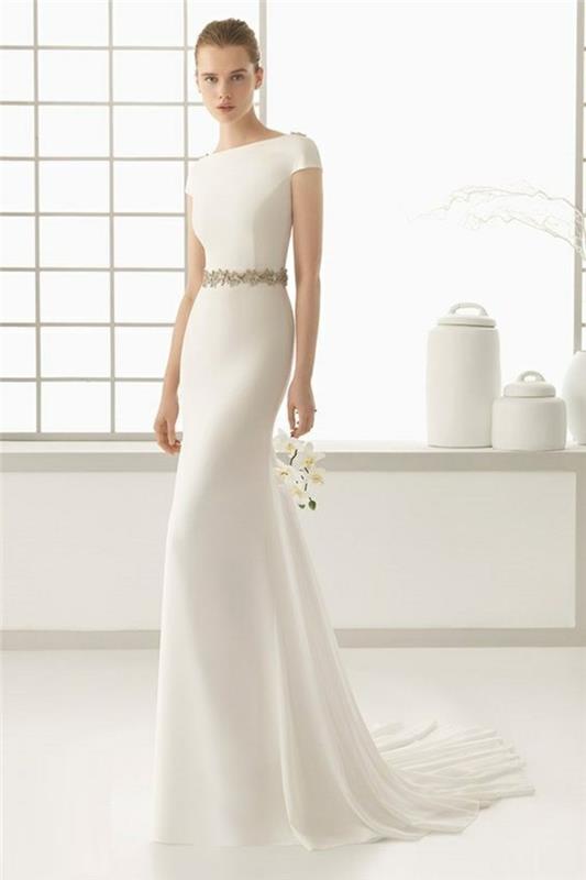 naše-svadobné-nápady-jednoduché-dlhé-rovné-svadobné-šaty-jednoduchosť-detaily