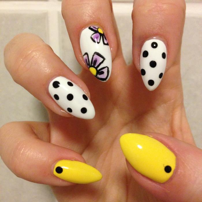 manikyr spetsiga naglar, prickar, blommor i gult och lila, sommar neongul nagelkonst