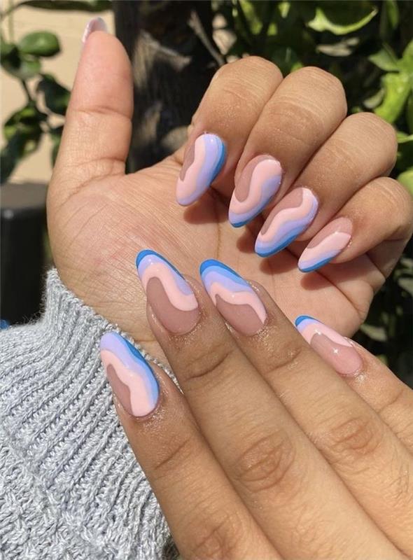 gel naglar sommar 2021 designmönster pastellblå och rosa färger