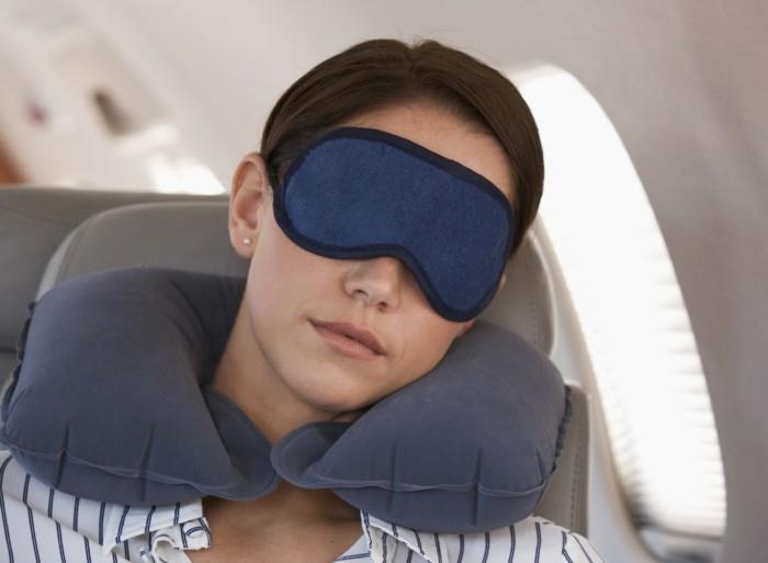 Podnikateľka spiaca počas letu