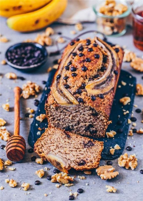 vad ska man göra med björnbär, banankaka, chokladflis, nötter och blåbär, populär snabb och lätt efterrätt