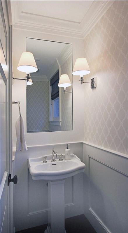 biela-tapeta-kúpeľňa-podstavec-biele-umývadlo