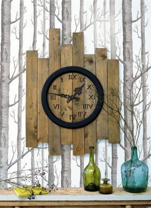tapet-original-design-träd-trä-klocka