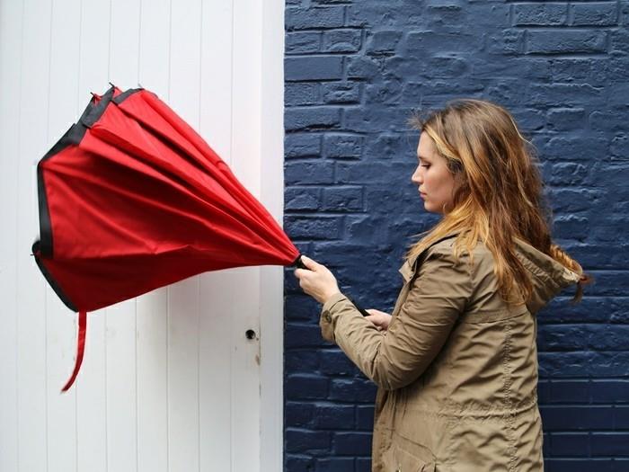 skladací dáždnik s červenou veľkosťou a obojstranným skladaním
