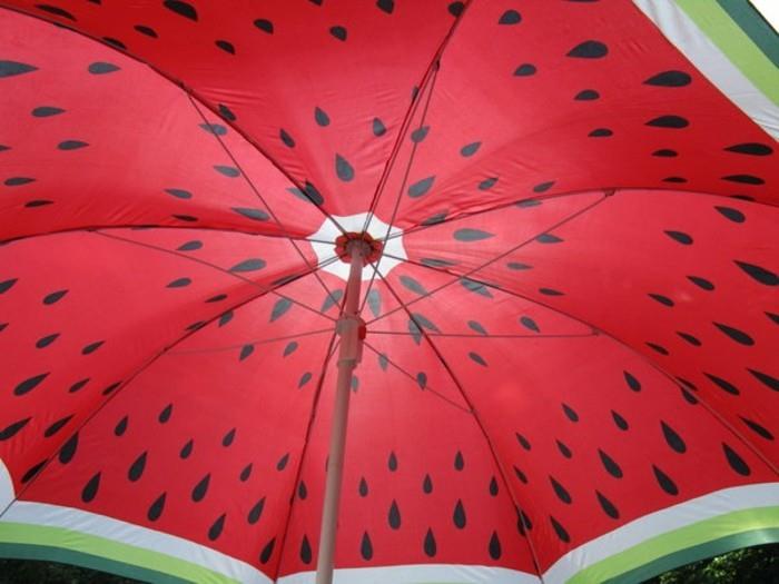 skladací dáždnik s červenou a zelenou veľkosťou