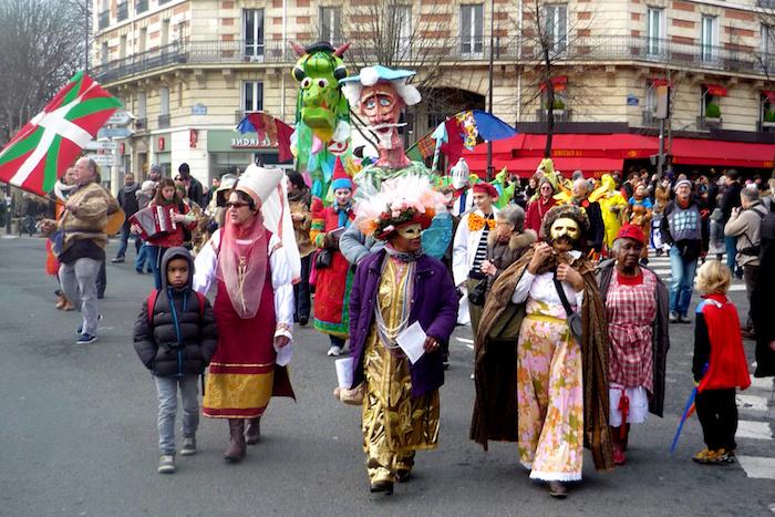 Masker och kostymer för karnevalen i Paris, familjedräkt, original karnevalskostym