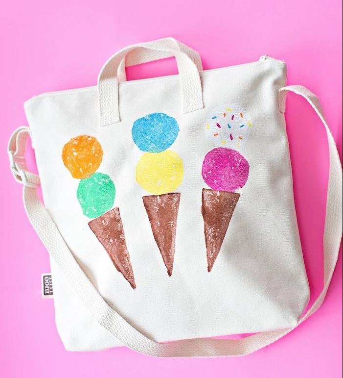 måla på textilier idé kreativ fritid barn rita glass på tyg vit handväska med handtag, aktivitet med originalfärg