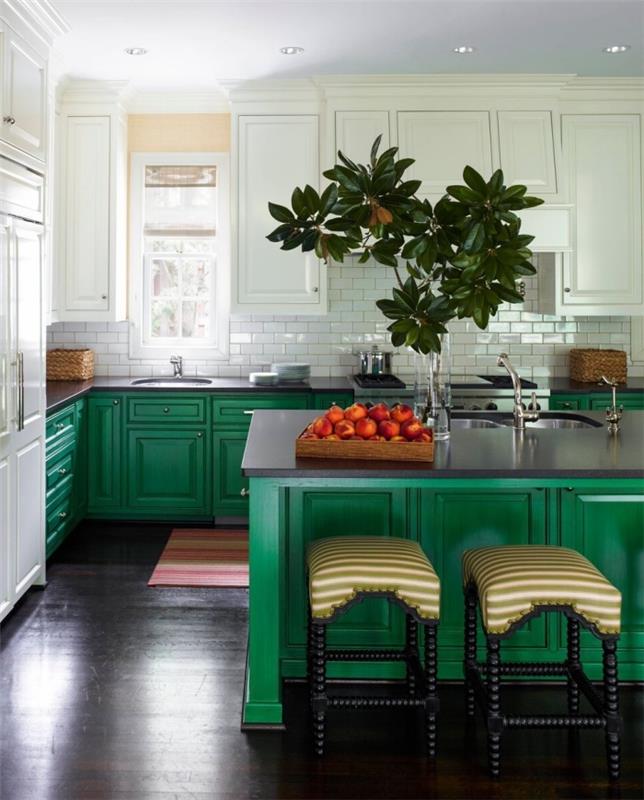 فكرة تكميلية للون الأخضر في مطبخ أبيض ، ديكور مطبخ على شكل حرف L مع جزيرة مركزية باللونين الأبيض والأخضر