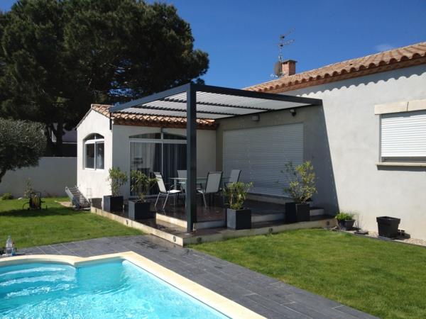 bioklimatisk-pergola-liten-pergola-med justerbara lameller