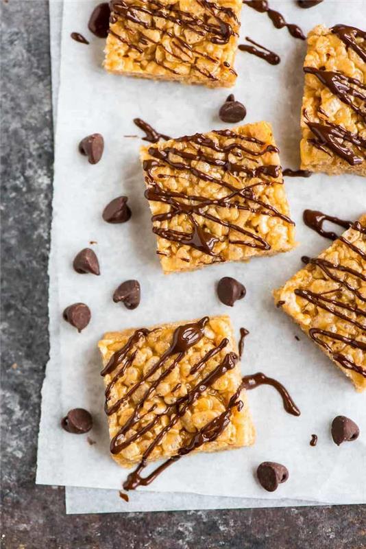 koláčová pufovaná ryža, arašidové maslo, marshmallow a čokoládová poleva, rýchly zdravý recept