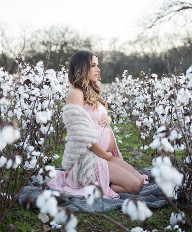 fotenie nastávajúca matka fotenie tehotná žena bavlnené pole vidiek