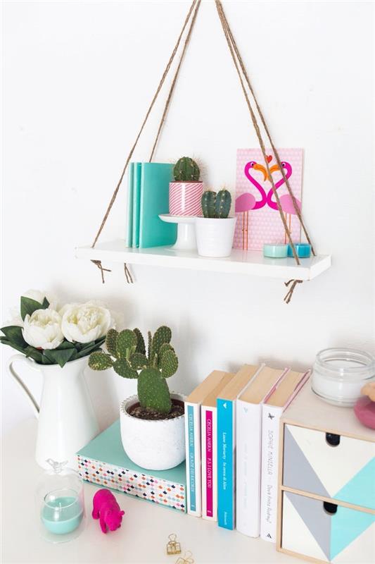 DIY sovrum pinterest idé, vit tavla med rep för upphängning, DIY förvaring dekorativa tillbehör, växter