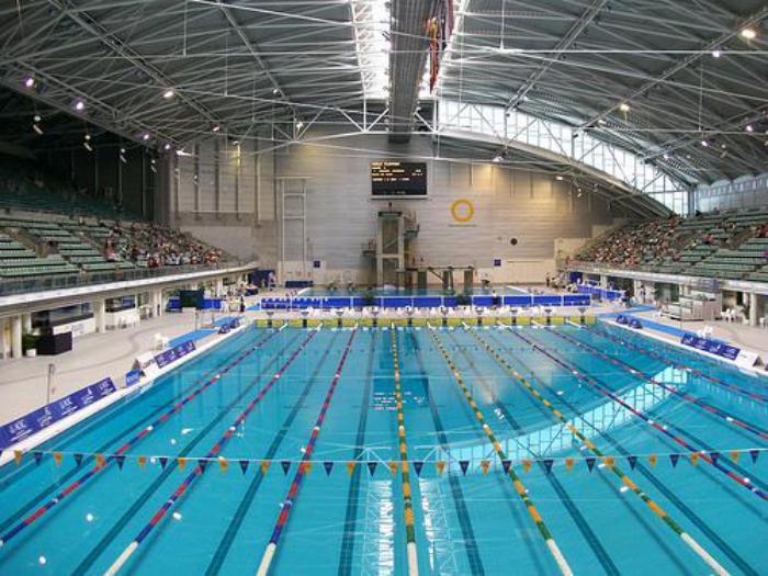 أولمبي-سباحة-و-جراند-ستاندات-عمارة-رياضية-مرافق
