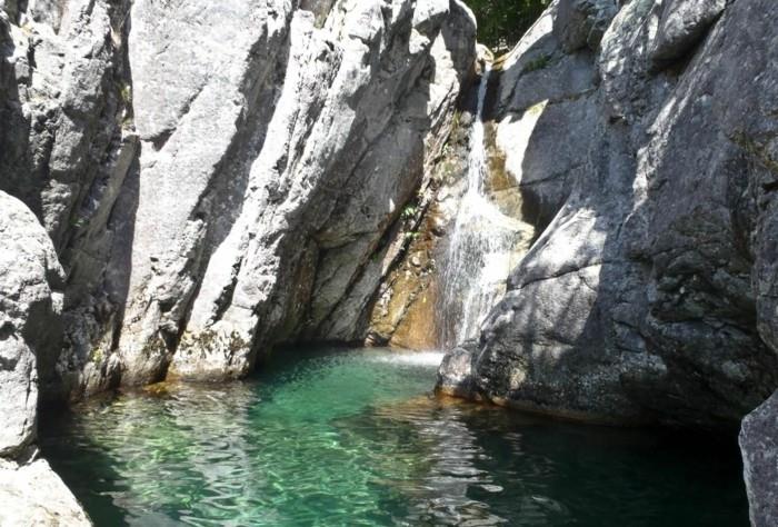 naturliga pooler-Korsika-naturliga simbassänger