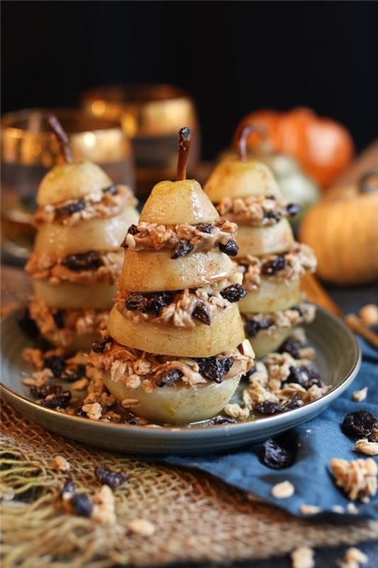 pochera päron hälsosam dessert idé päron havregryn museli torkad frukt säsongsrecept