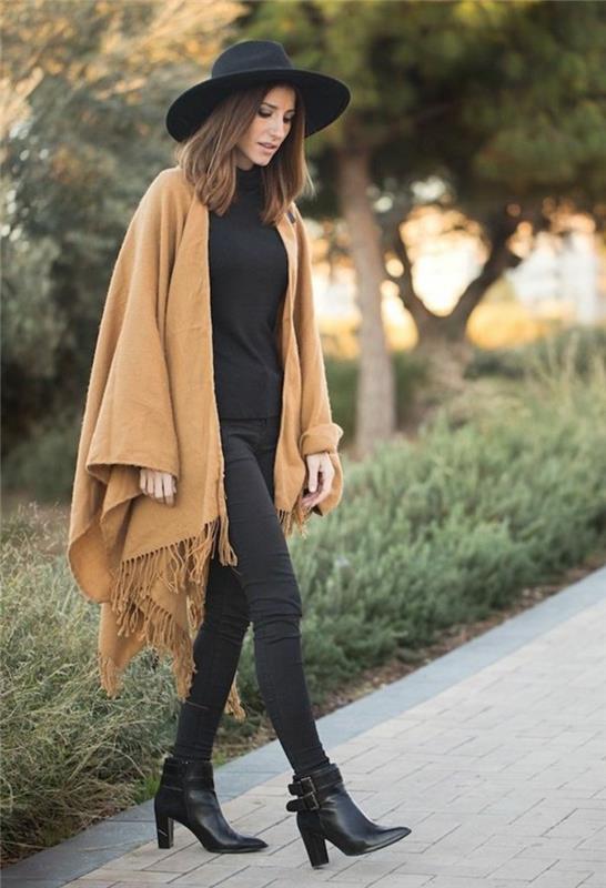 poncho-mode-vision-very-chic-boho-style-hat-black-svetre-nohavice