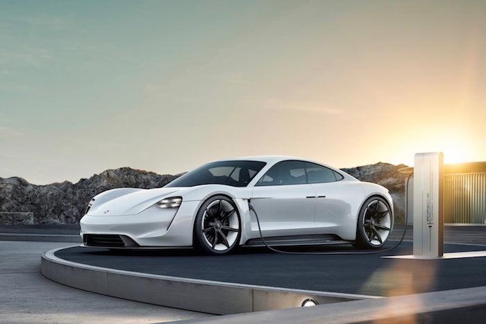 LA vill eliminera bensindrivna bilar 2030, Los Angeles stadshuslag, Porsche elfordon