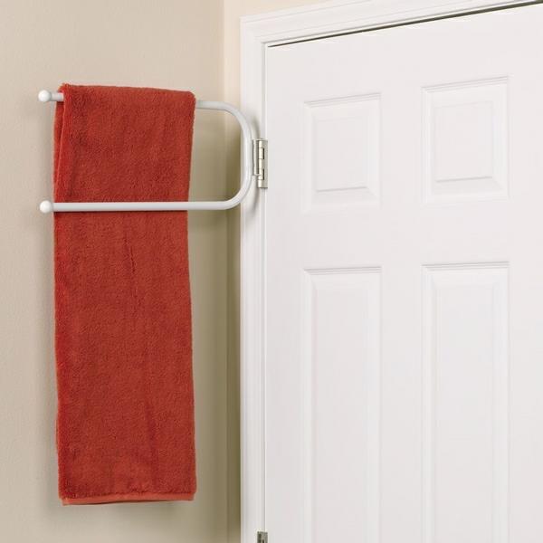 badrum-handduk-hållare-en-vit-hållare