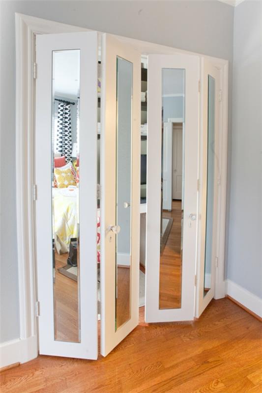 skladacie-skrine-dvere-so zrkadlami