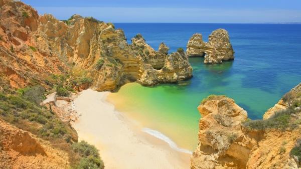 portugalsko-pobrežie-návšteva-algarve-bay-pláž-príroda