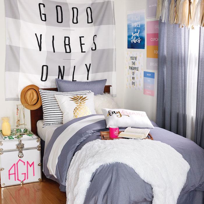 Dospievajúca tumblr spálňa, sivá a ružová dekorácia spálne pre dospievajúce dievča, malá dekorácia študentskej izby