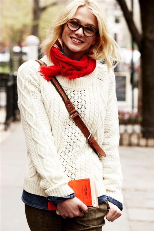irländsk tröja-vit-röd-halsduk