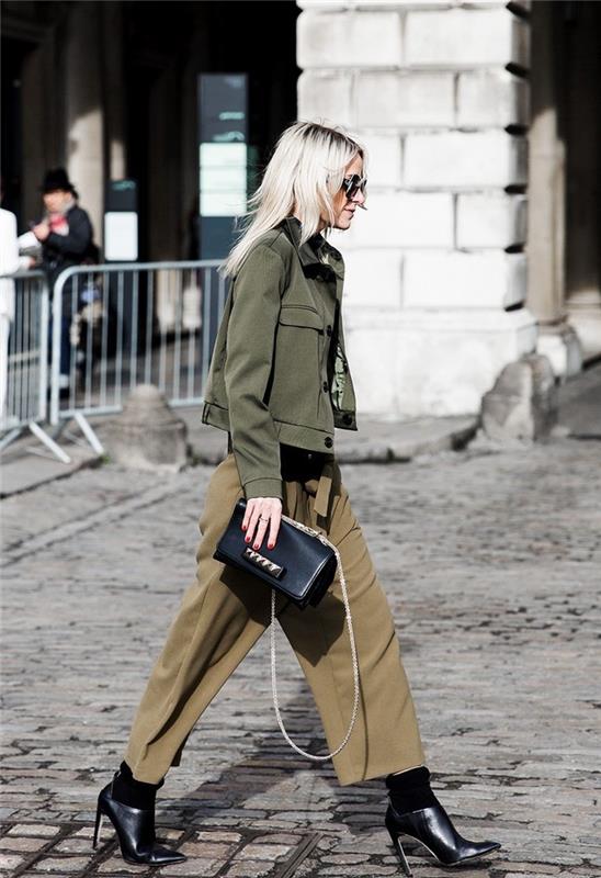 nápad na khaki nohavicový komplet inšpirovaný vojenským štýlom s olivovo zelenou bundou costal, širokými nohavicami a čiernymi koženými členkovými topánkami