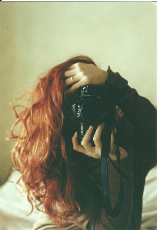 čo-farby-vlasov-červená-mahagónová-fotograf-starostlivosť