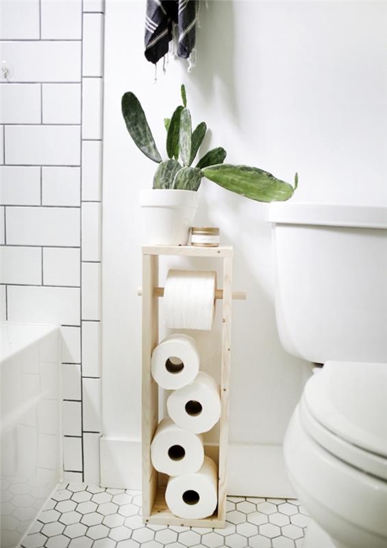 nápad s bielou kachľovou toaletou, rozloženie toalety v škandinávskom štýle so svetlými a bielymi drevenými predmetmi