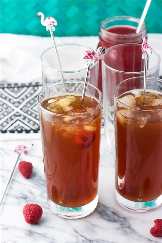 idé hur man serverar iste, iste recept med hallon och grönt te, detox drink med grönt te och frukt