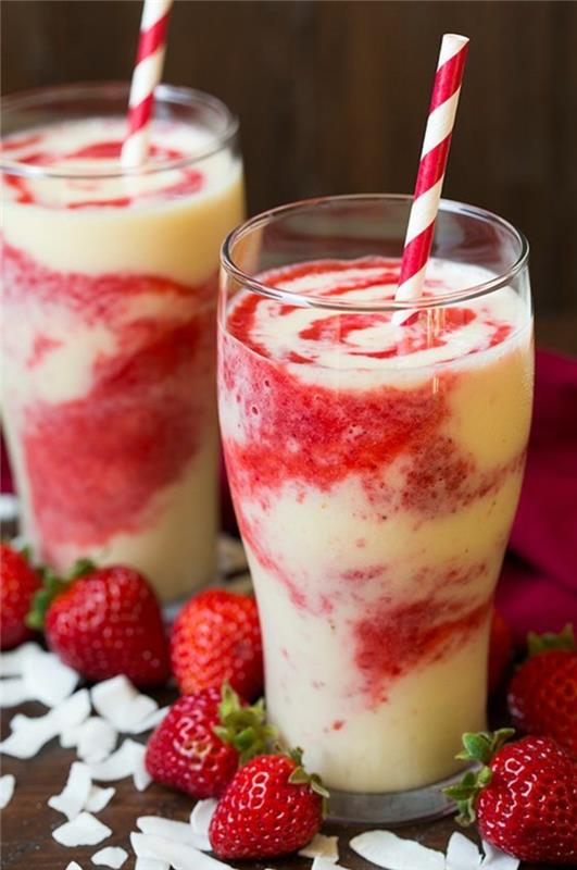 recept na jahody a kokosové smoothie-krásne farby