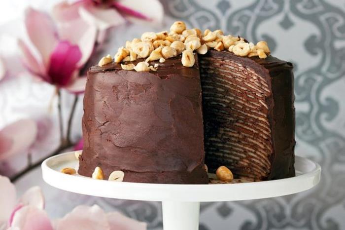 recept na narodeninovú tortu bez pečenia, palacinkové koláče a nutelový krém