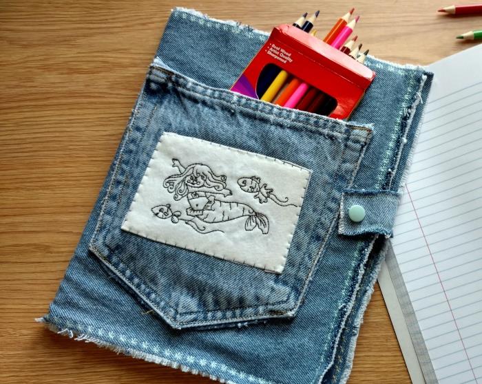 original idé att återvinna dina gamla jeans, anpassa din dagbok eller anteckningsbok med en jeansficka