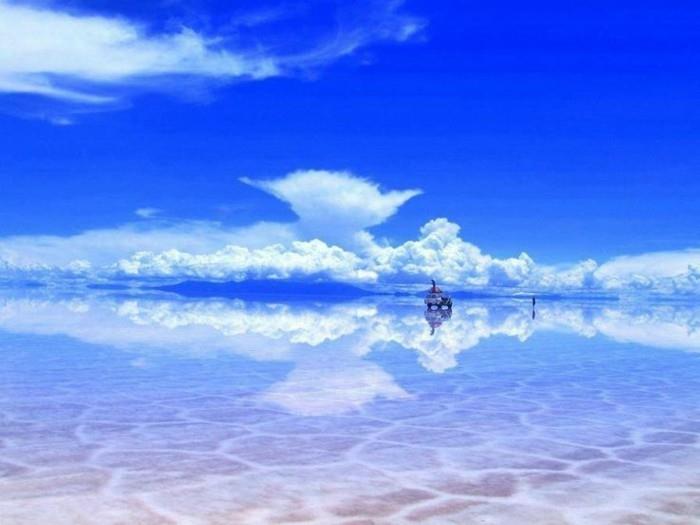 reflektera-the-Salar-de-Uyuni-Bolivia-saker-att-göra-innan-du-dör