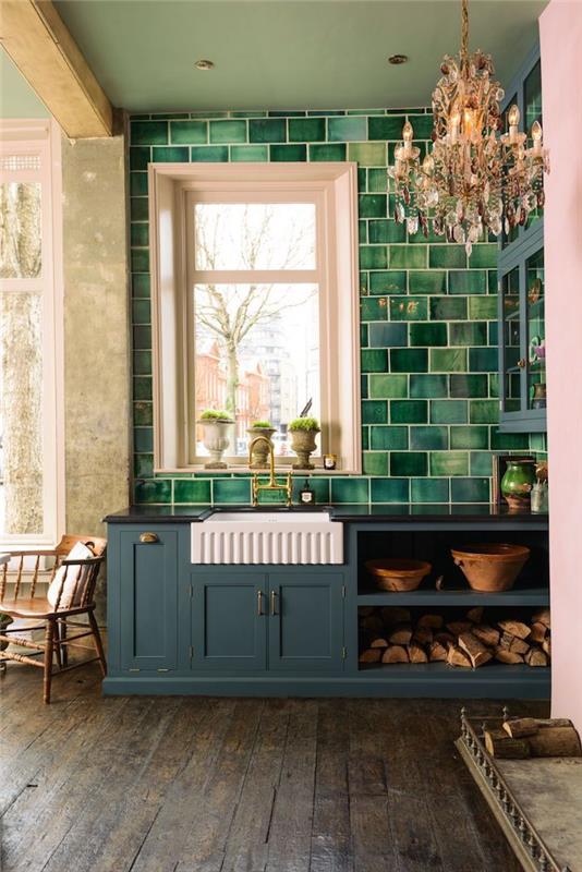 Zelená farba, ktorá ide k sebe, moderná kuchynská farebná asociácia zeleného a ružového barokového lustra