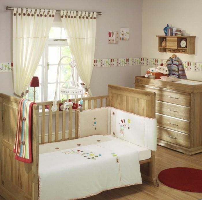 ستارة غرفة نوم أطفال باللون الأبيض الكريمي
