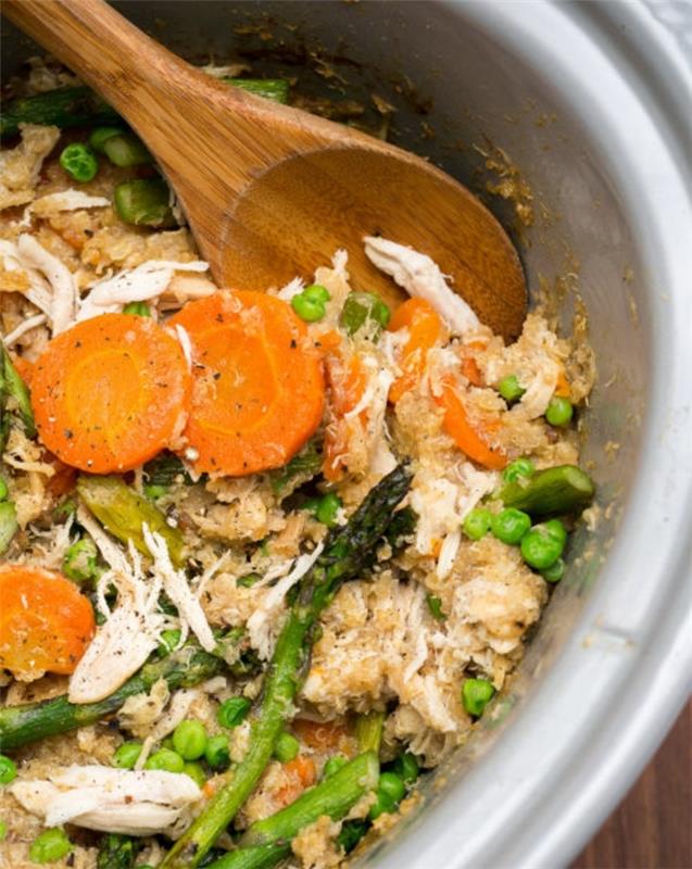 risotto med quinoa, sparris och morötter och ärtor, idé hur man gör en påskrätt utan kött