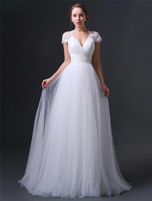 romantické siluetové svadobné šaty s elegantnými čipkovými rukávmi