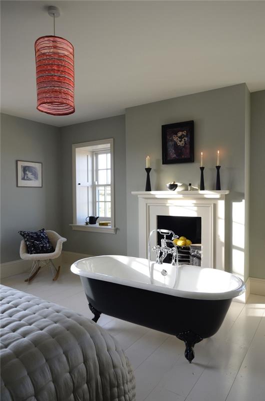 Kúpeľňa v spálni s dekoratívnou krbovou nástennou maľbou spálňa pre dospelých svetlo šedá biela stropná relaxačná stolička