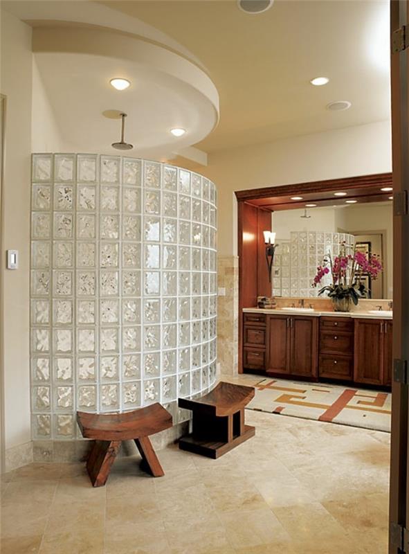 moderná kúpeľňa-sklenená dlažba-krásna-kúpeľňa-pekná veľkosť