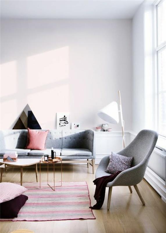 obývačka-farba-bledá-stena-bledo-ružová-púder-ružová-sivá-nábytok-nápad-maľba-obývačka