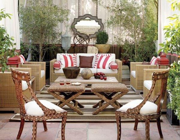 samtida-trädgårdsmöbler-beige-intressant-stol
